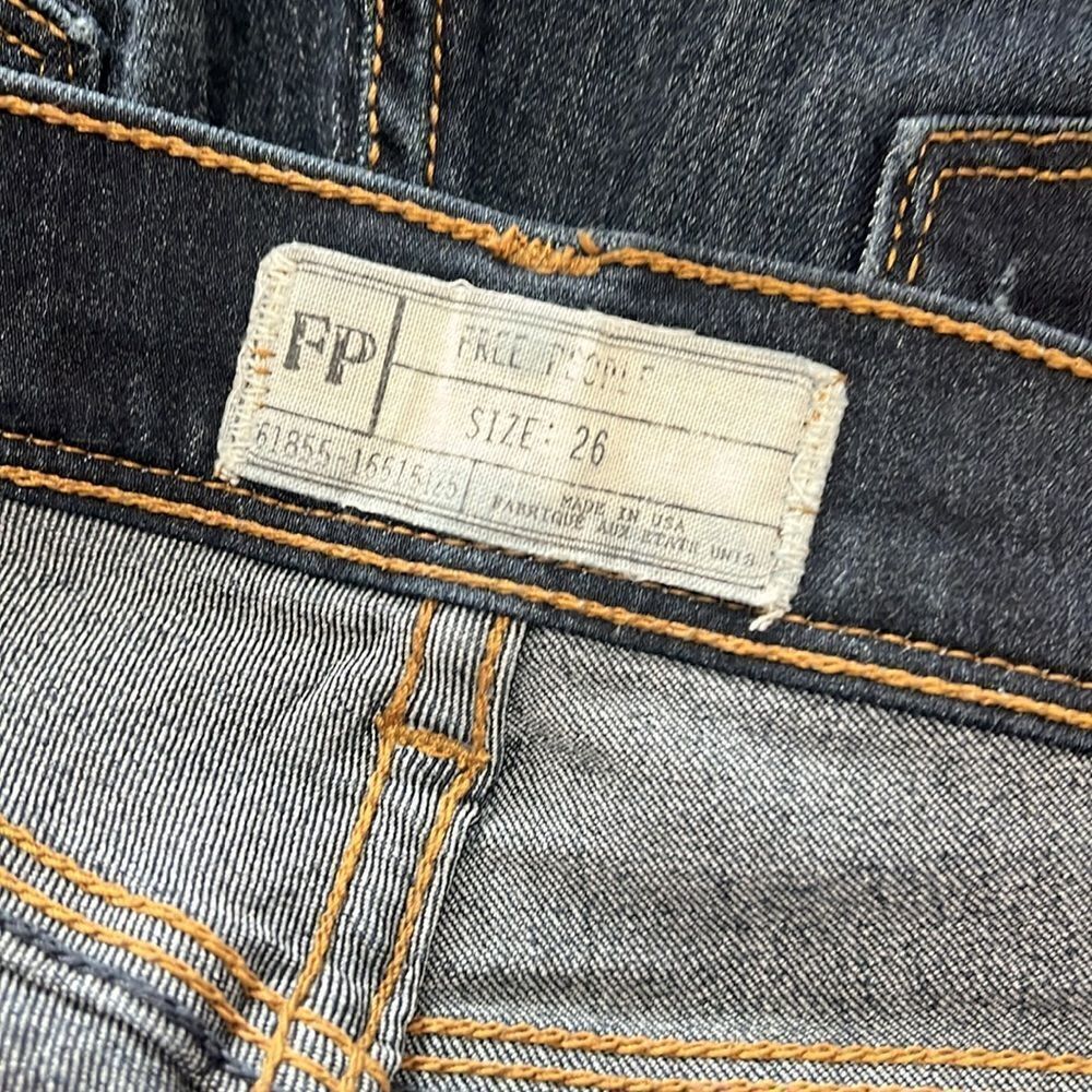 Free People skinny jeans. Size 26 - Picture 6 of 6